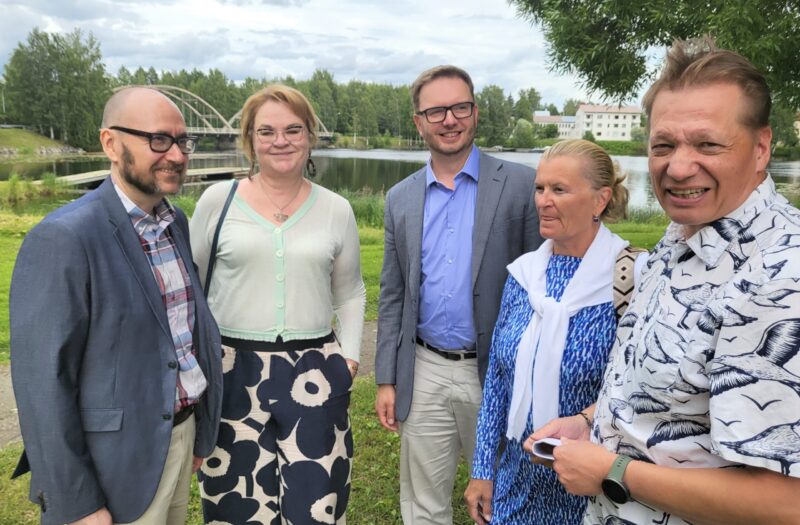 ”Se tulee nyt väellä ja voimalla” – Pielisen Savotan toisen päivän paneeli käsitteli tekoälyä